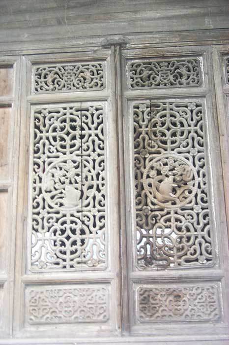 Overview of the courtyard from the hall-2