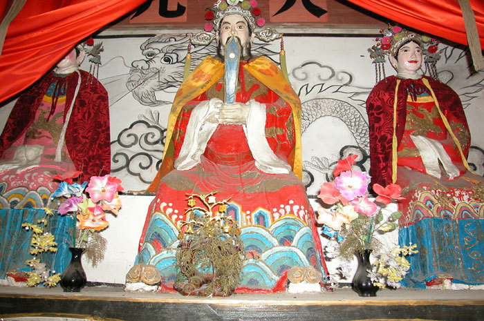 Gread Lord of White Mountain and his wives