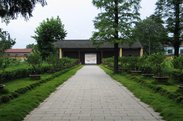 Looking back to the main entrance