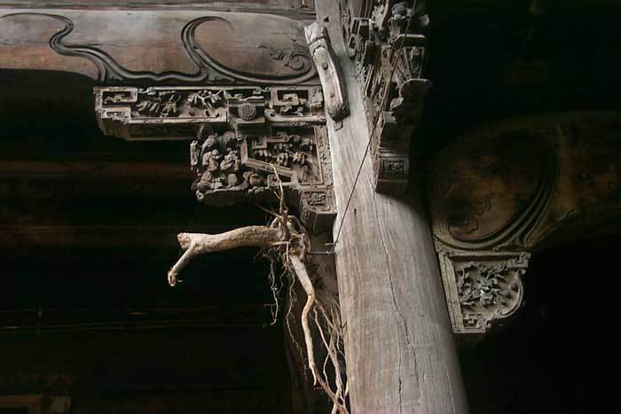 Carved bracket