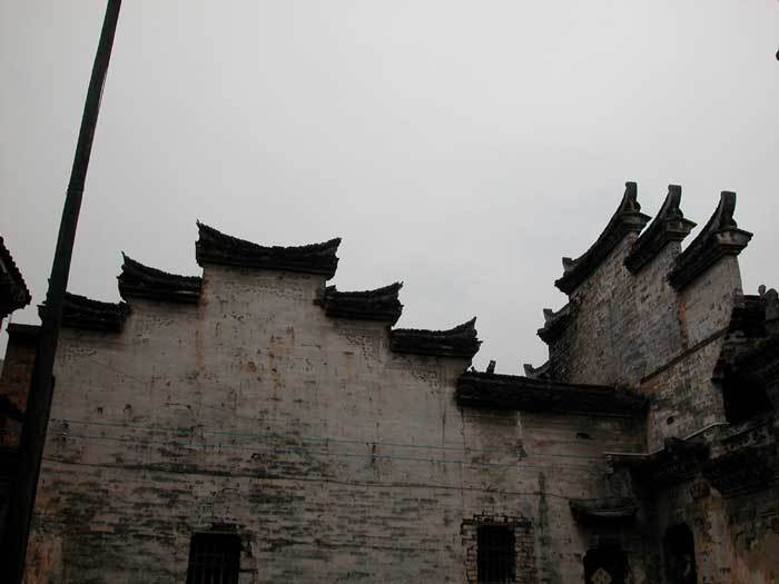 Another view of the stepped garble