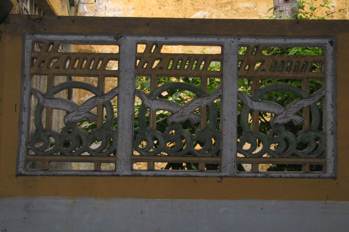 lattice work on the left side