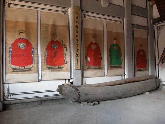 Wives of Cheng Zhengyi`s sons