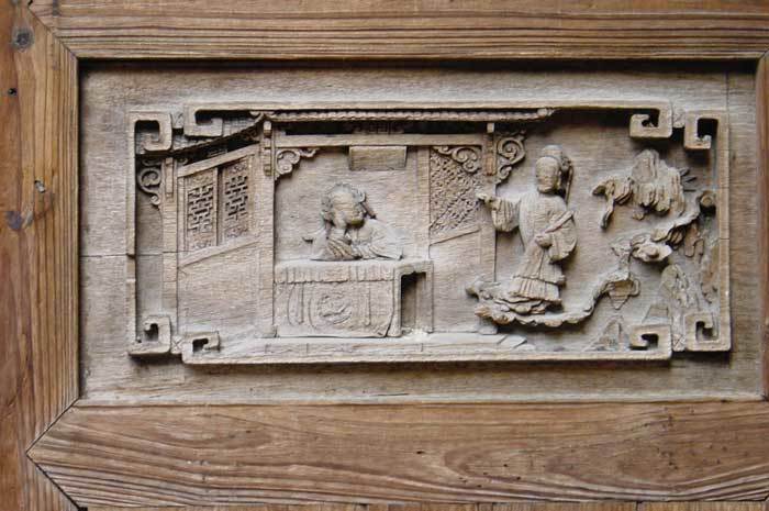 Room on the southeastern corner.carved panel of the door02