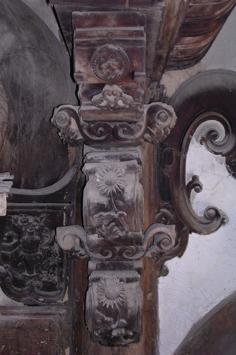 detail of bracket carving, interior of main hall