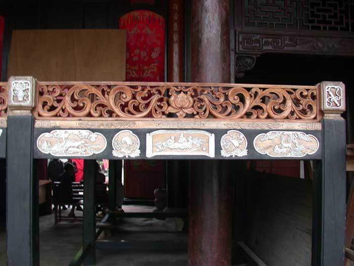 Carved decorations on the front side of the stage, the right part Carved decorations on the front side of the stage, the right part