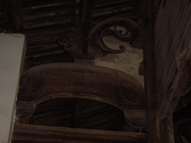 Beam structure of the center of the hall