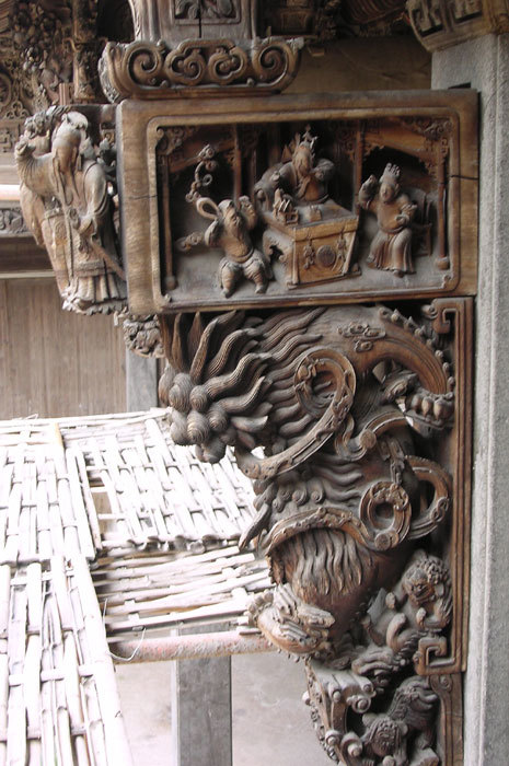 detail of pillar bracket, main hall (diff. than 007475)