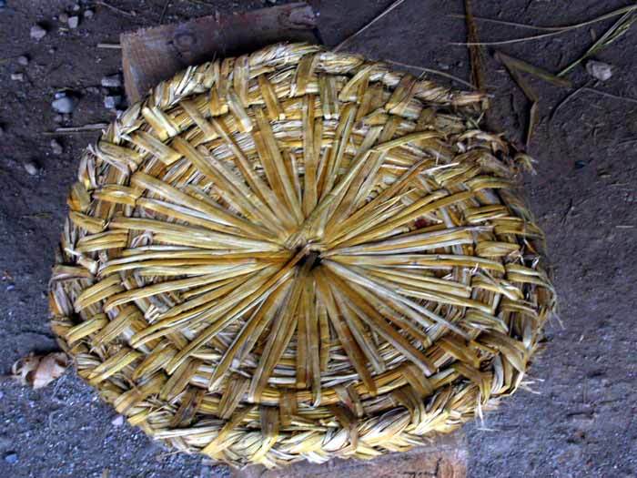 Old ladies volunteer to work on the renovation for the Temple of Lord Yang-Mat for diety statue Old ladies volunteer to work on the renovation for the Temple of Lord Yang-Mat for diety statue