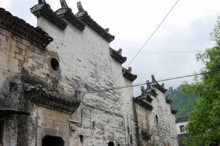 Outside overview of the hall.overview of the right-hand side