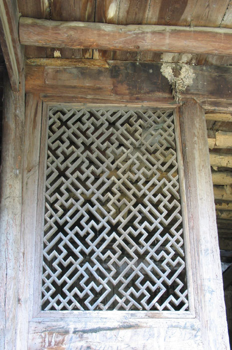 Lattice work of the east room