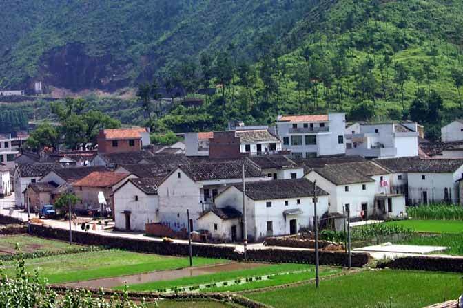 Image of the village from the surrounding hills6