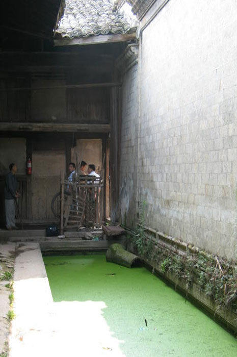 Overview of the front courtyard from left side Overview of the front courtyard from left side
