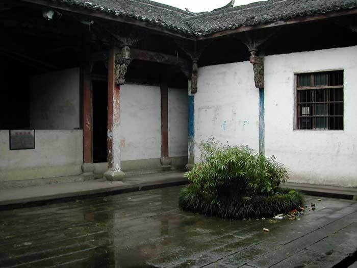 Overview of the right-hand side corner