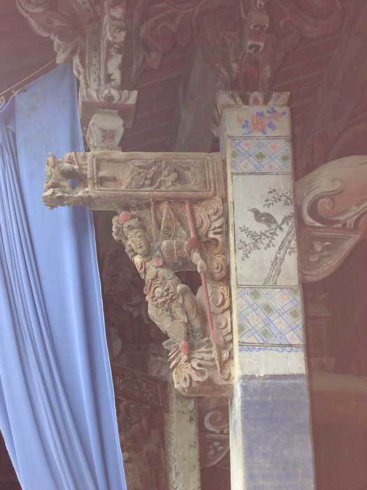 Bracket of the west wing Bracket of the west wing