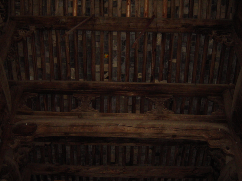 Roof structure of the left side of the main hall