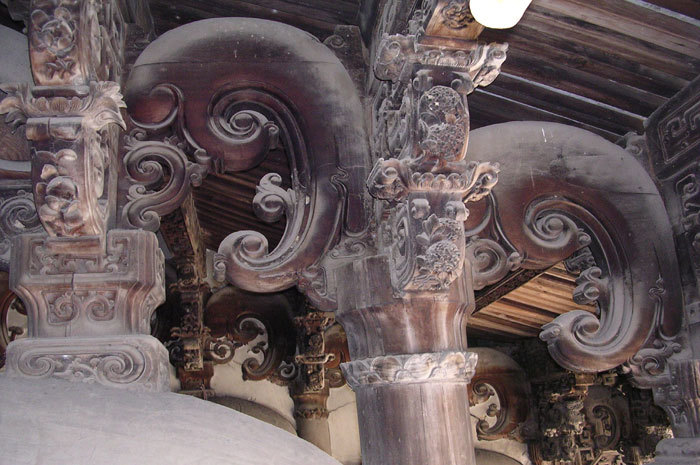 upper bracket, front hall