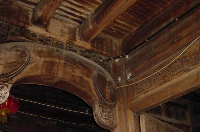 Beam on the northeastern corner