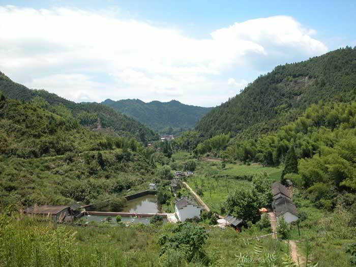 A swimming poor next to Lake Dawan