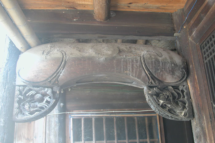 small beam with bird and flower motif