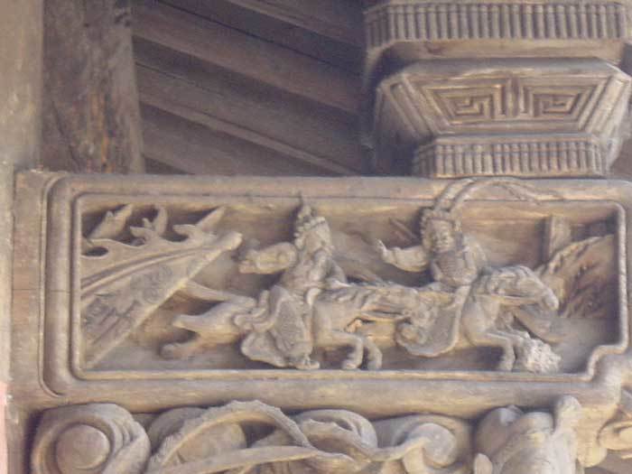 Right-hand side bracket-