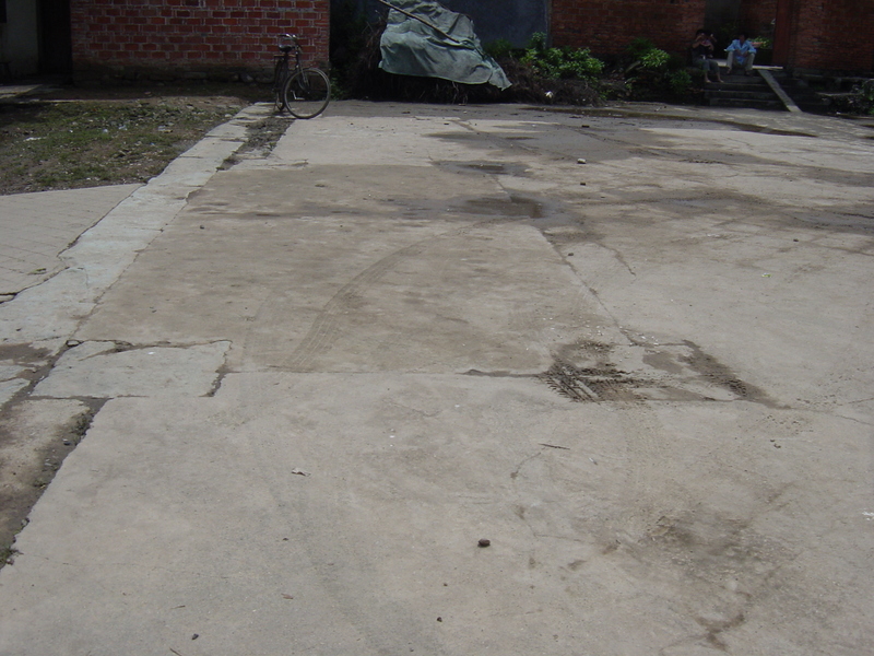 Column bases of old building 2 (W--E) Column bases of old building 2 (W--E)