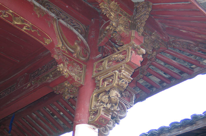 bracket--stage exterior