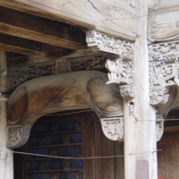 Beam structure and bracket of the hall