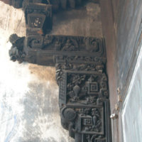 bracket below roof, second side courtyard