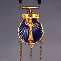 Necklace with Pendant of Aphrodite Anadyomene