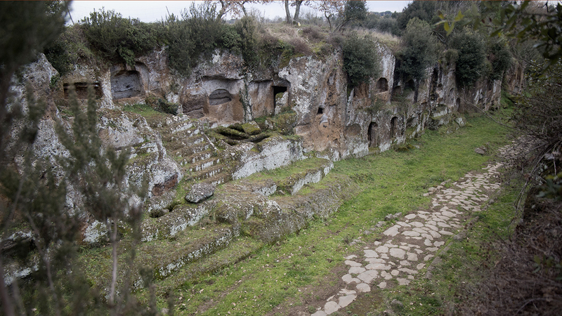 necropoli-cavo-degli-zucchi.jpg