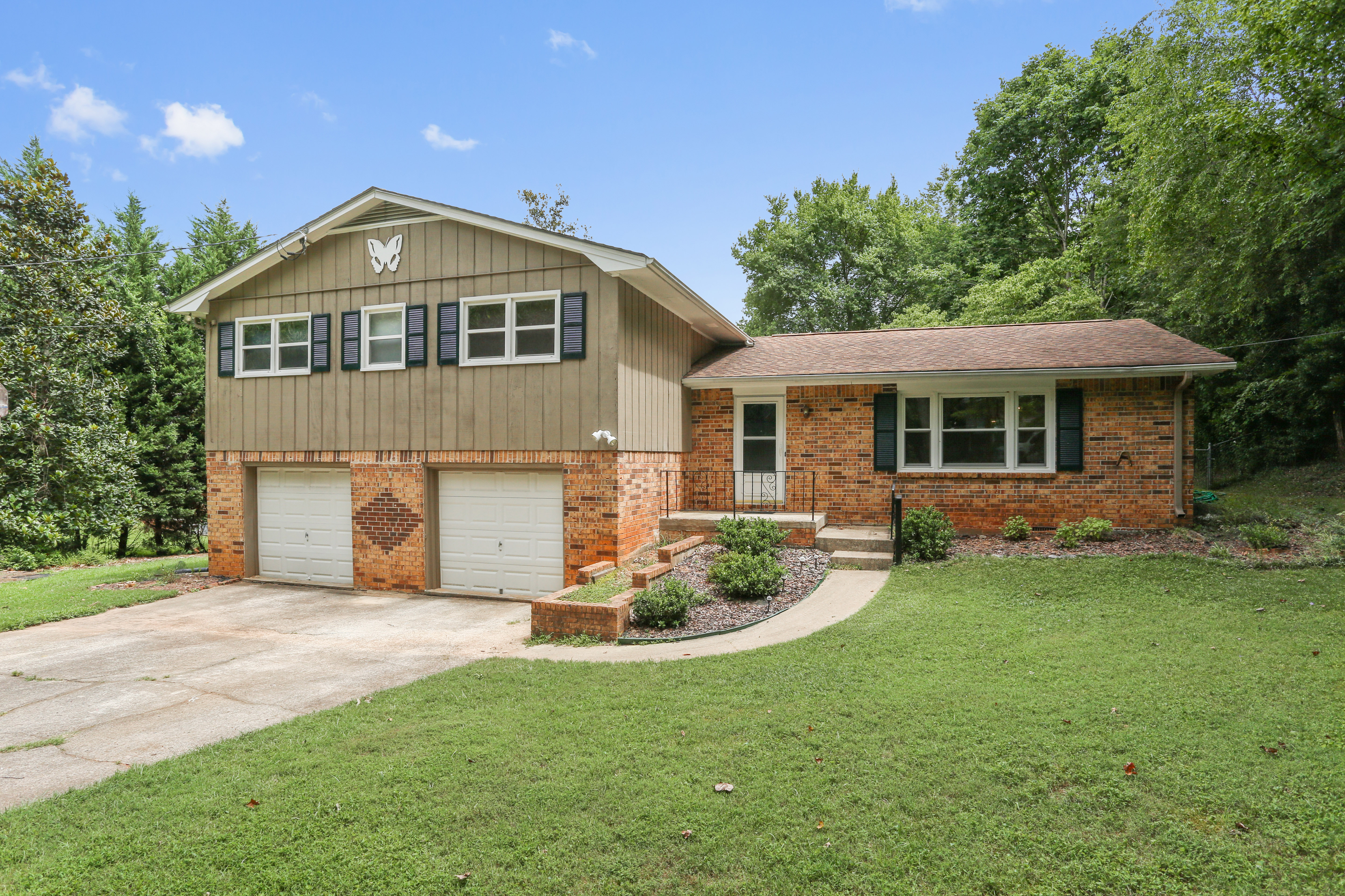 Suburban Split Level Minutes North Of Atlanta (Previously Listed