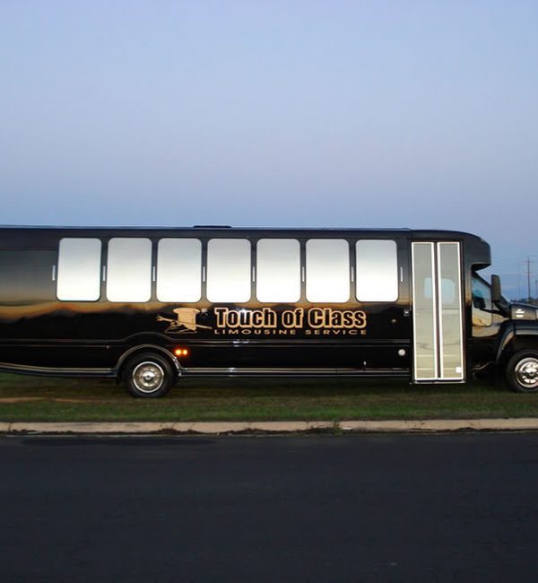 A Touch of Class Transportation - Limousine service in California