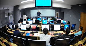aula con alumnos