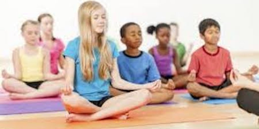 Preteen yoga Age 10 - 13yrs Banner