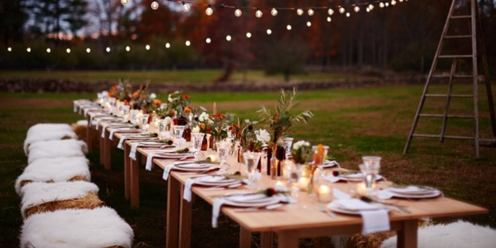 The harvest table Banner