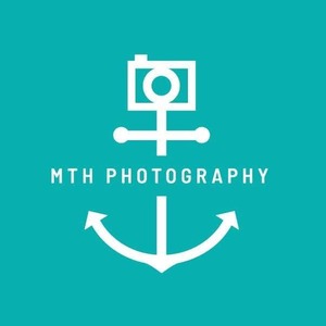 MTH Photography  logo