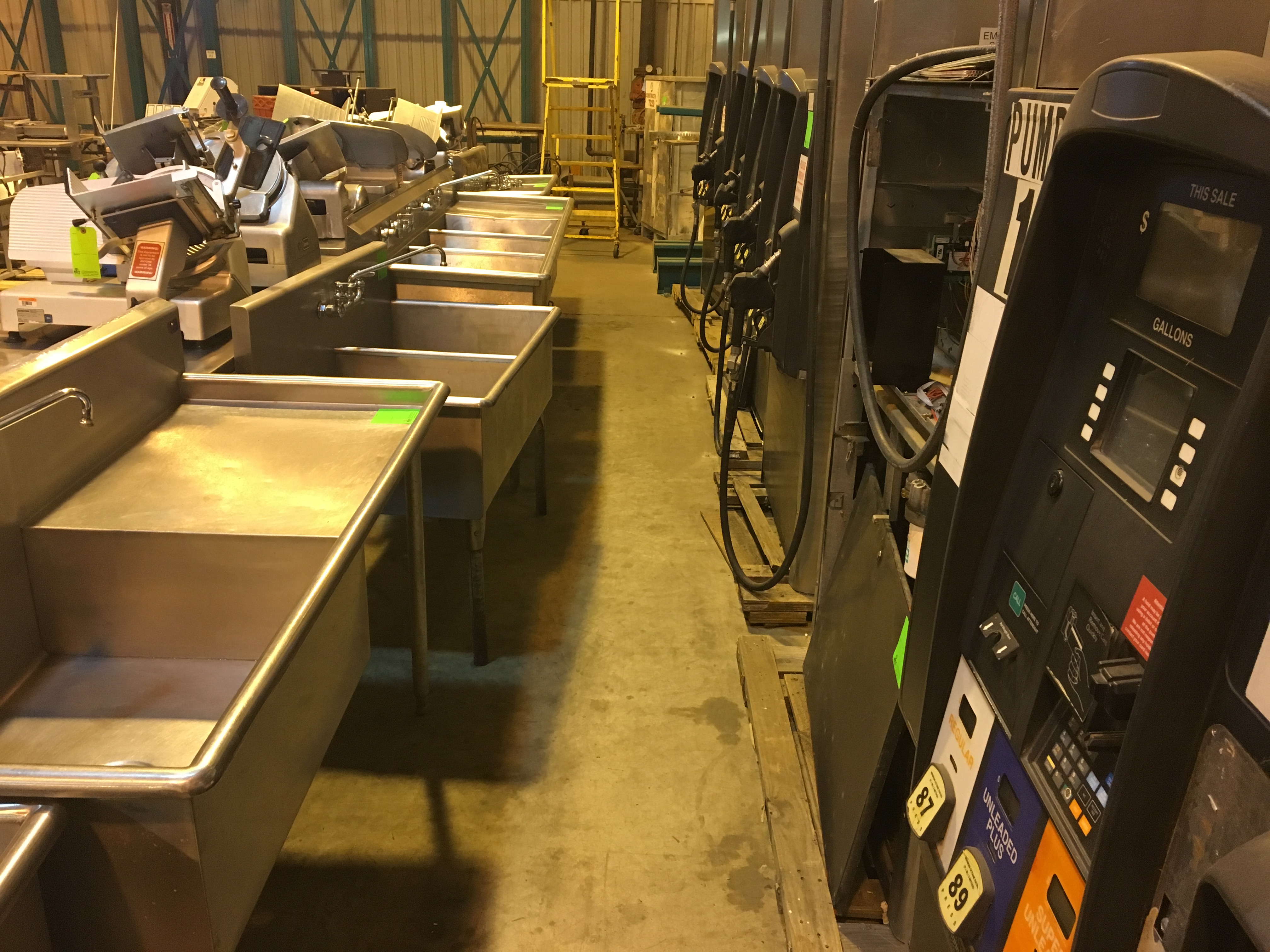 Day 1 Food Service Equipment Warehouse Auction Key Auctioneers