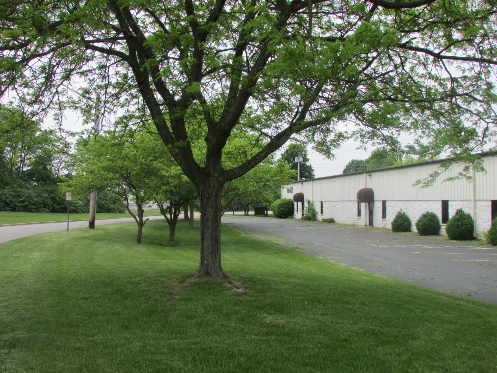 12,000± SF Warehouse in Brookville, Ohio - Key Auctioneers