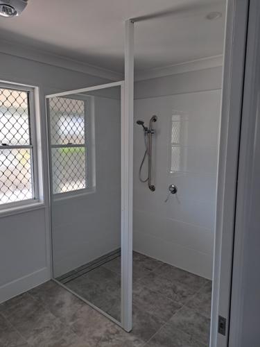 Hervey Bay Glass Glazing & Screens