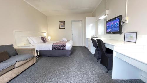 Parkside Inn Motel & Conference Centre