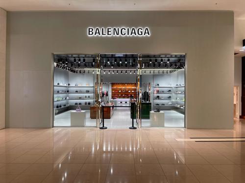 BALENCIAGA
