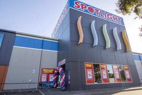 Spotlight Everton Park