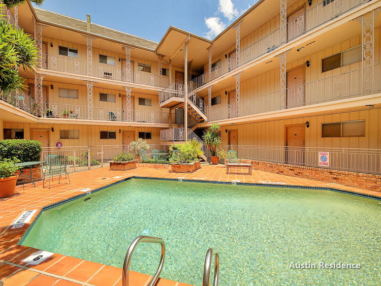 Aspenwood Apartments Hyde Park Apartments in Austin, TX 78751