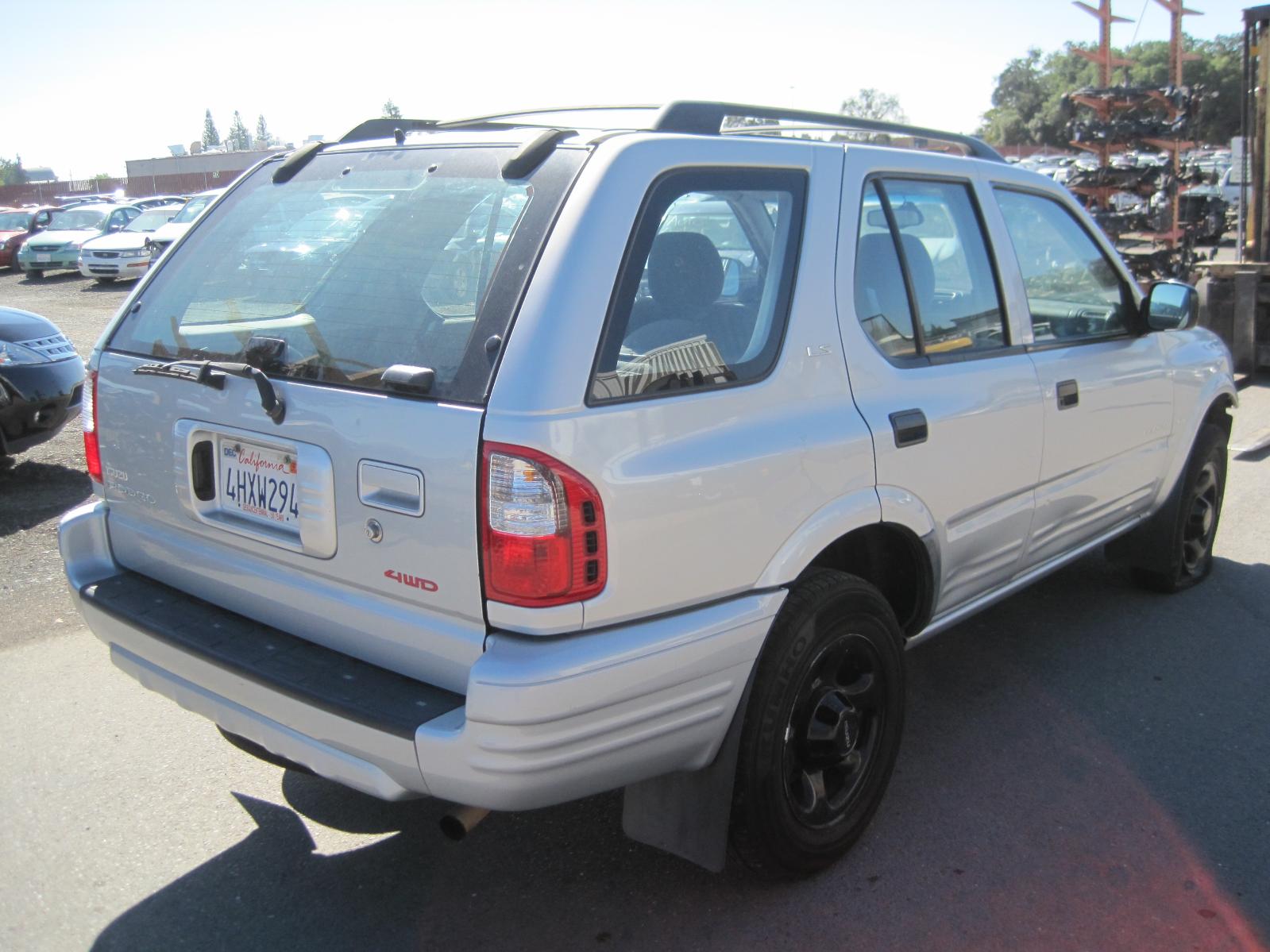 2000 Azuzu Rodeo Rear 2000 Isuzu Rodeo LS; S; LSE parts | AutoGator - Sacramento, CA