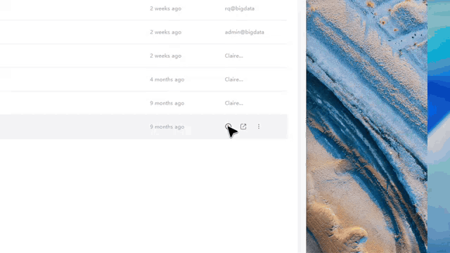 Demonstration of clicking the run button to start an automated Amazon customer review scraper in Automa.