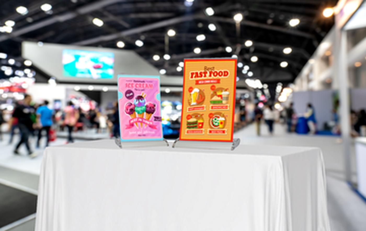 MauriPrint Tabletop Retractable Banner Stand With 11