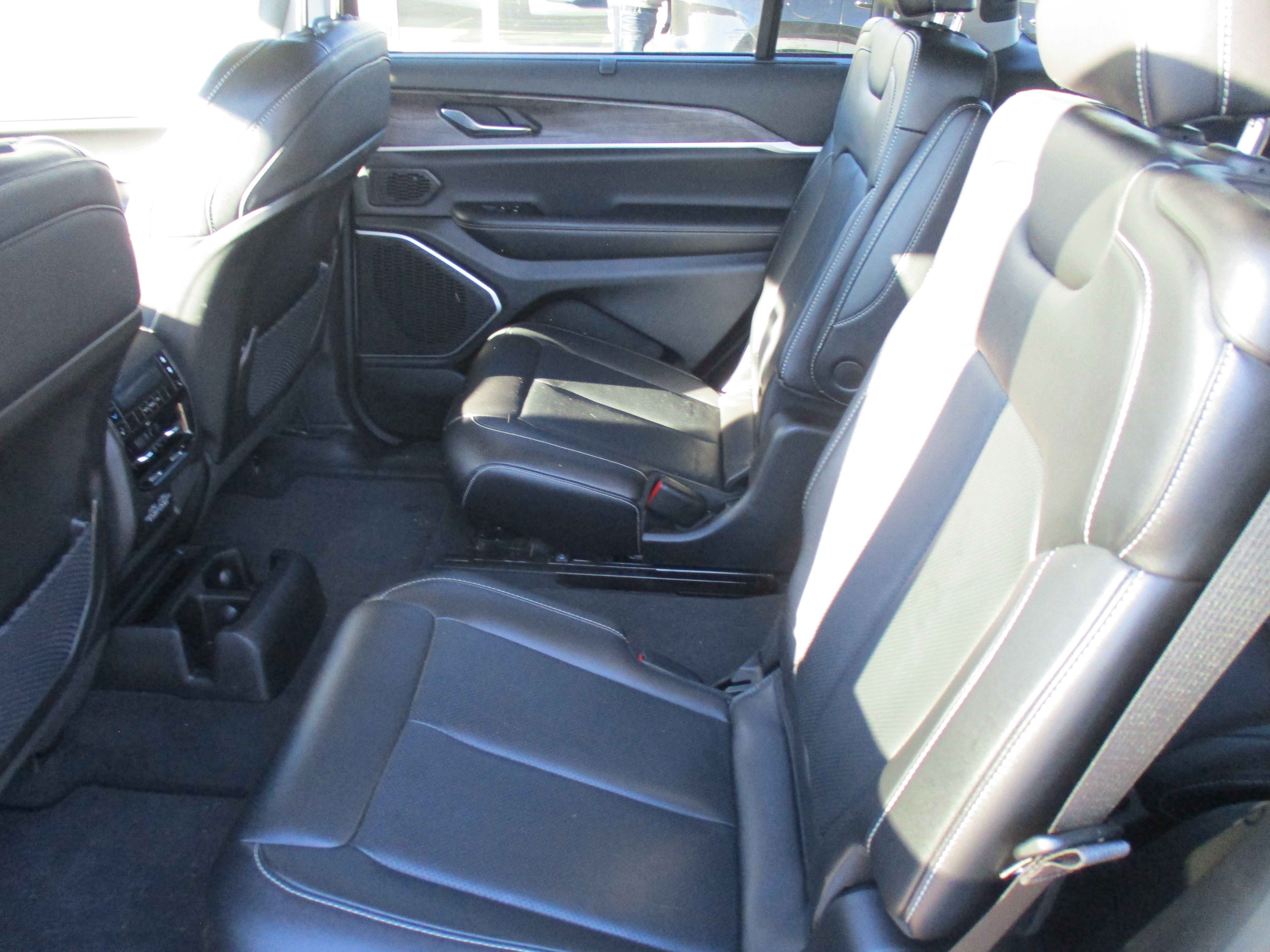 Used 2023 BROWN Jeep Limited image 15