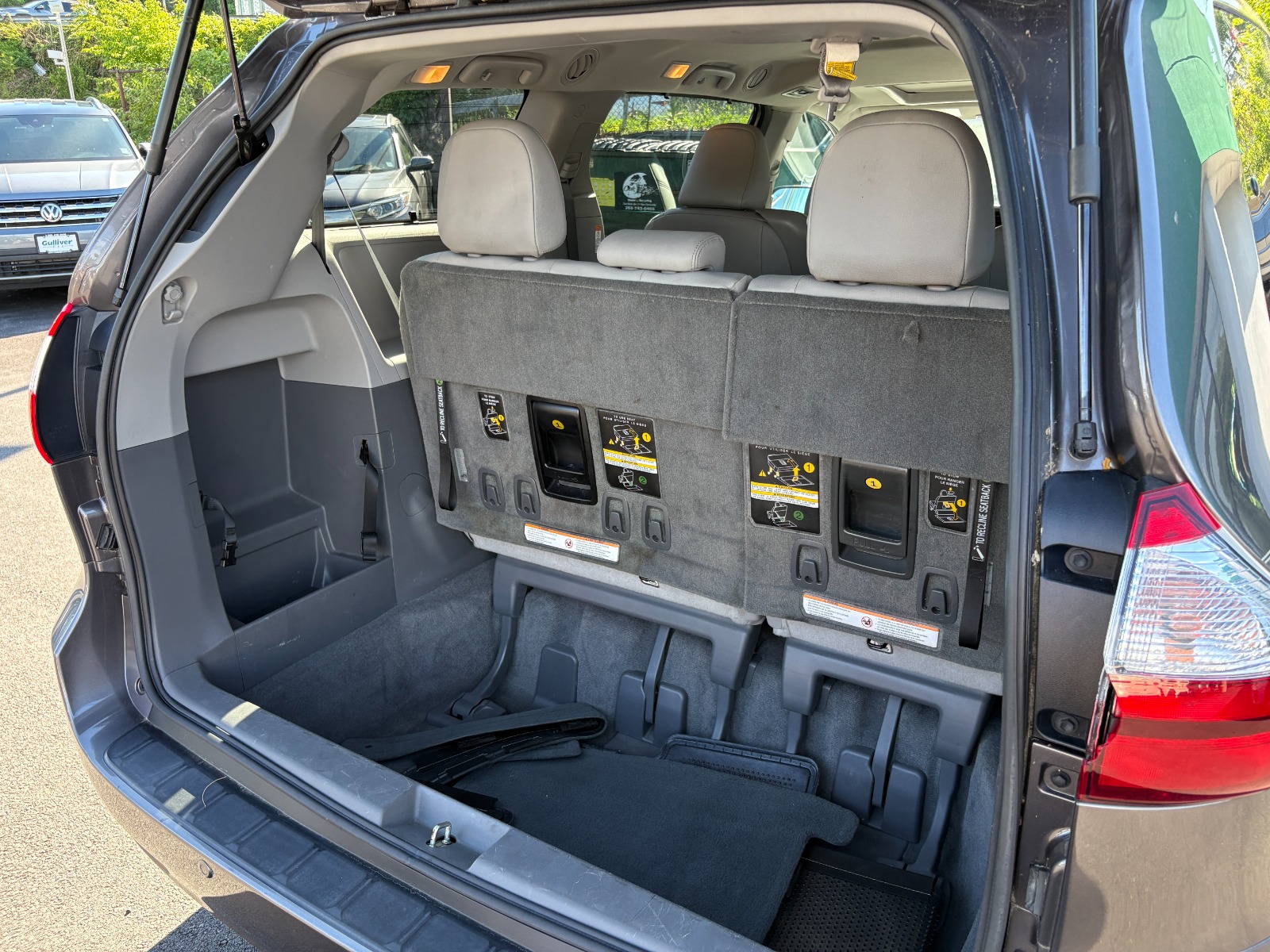 2016 Toyota Sienna 26