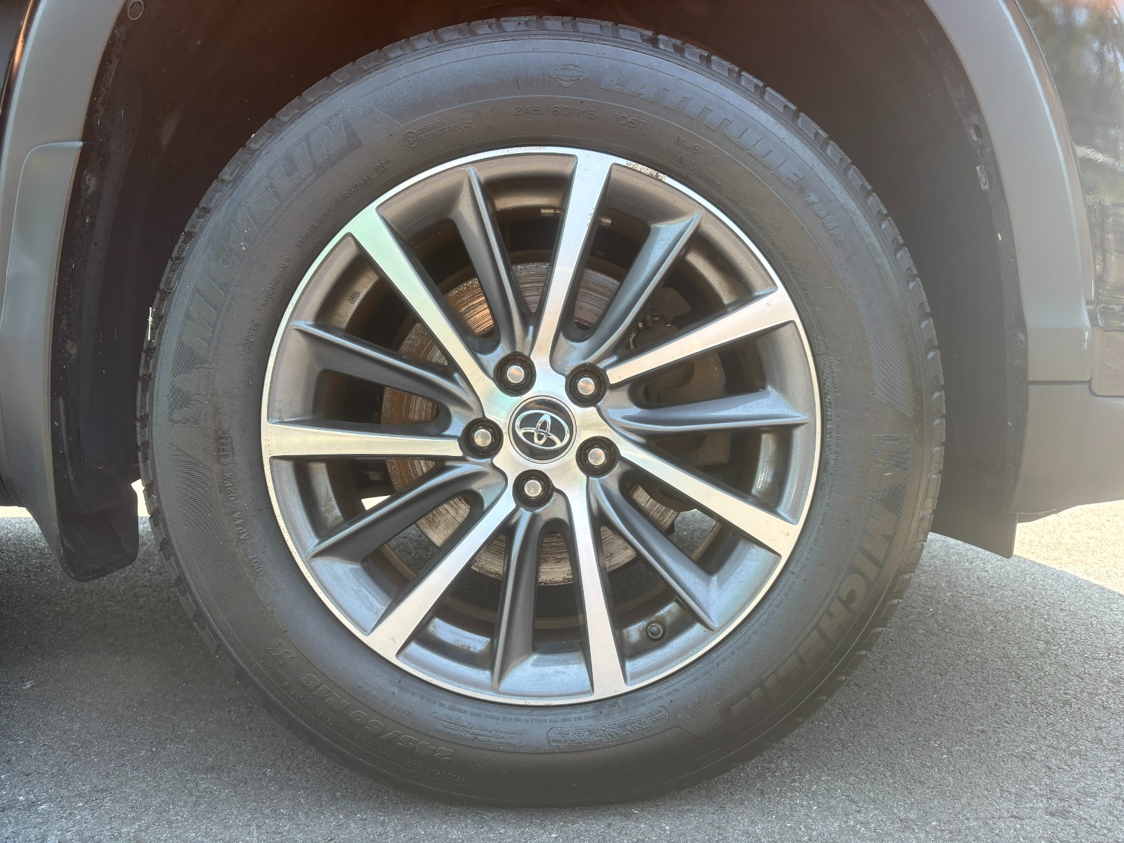 2019 Toyota Highlander XLE - Photo 11